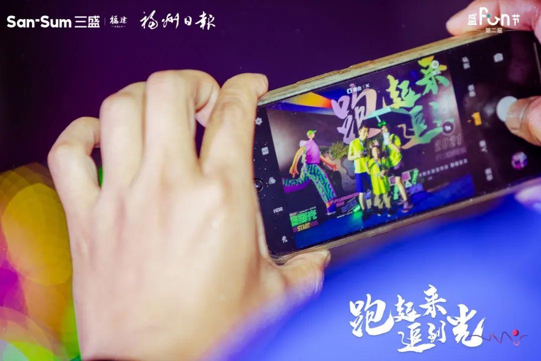 辅助教程“手机跑得快2人玩有什么技巧”(曝光透视必备猫腻)