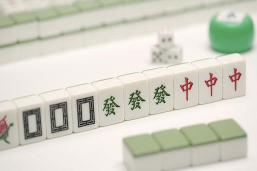 技巧玩法：“新麻圈麻将免费挂”掌握辅助功能必胜规则